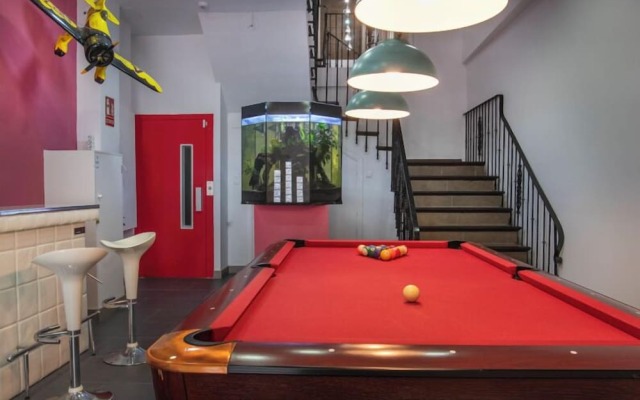 Molucano Themed Rooms