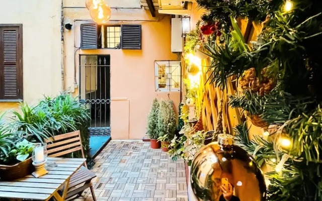 Trevi Fountain Luxury Guesthouse