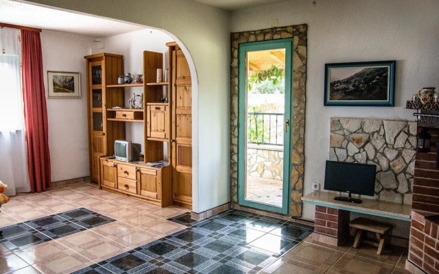 Apartment 1981