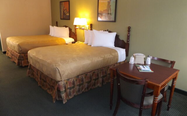 Angel Inn Near IMAX, a Travelodge by Wyndham