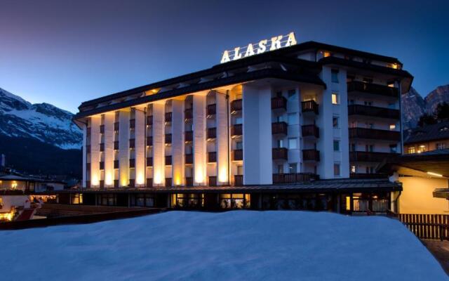 Hotel Alaska Cortina