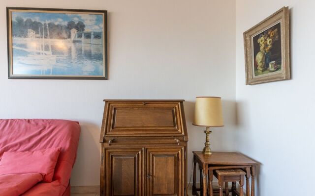 Bright Apartment on the 7th Floor