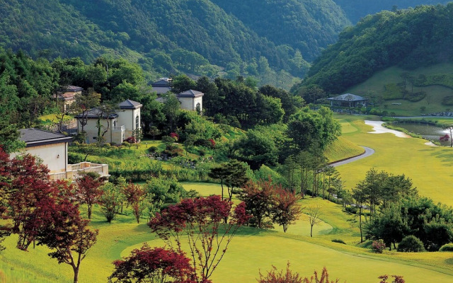 Crystal Valley CC - Golden Village