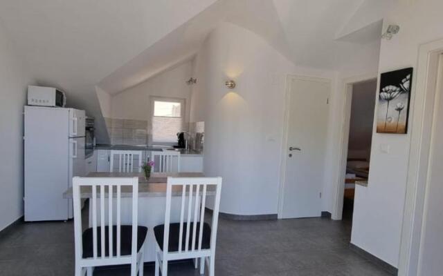 Apartments Ivano - 20 m from Sea