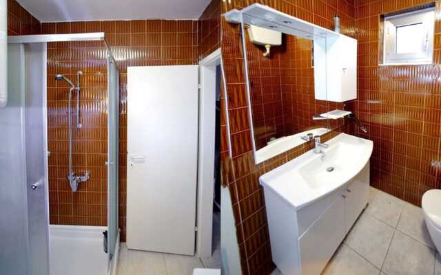 Luxury Holiday Home in Bibinje near Sea