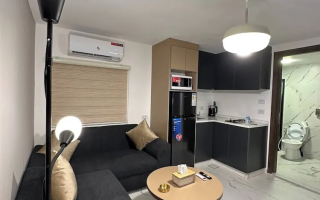 Stylish Luxe Apartment Fr 0006
