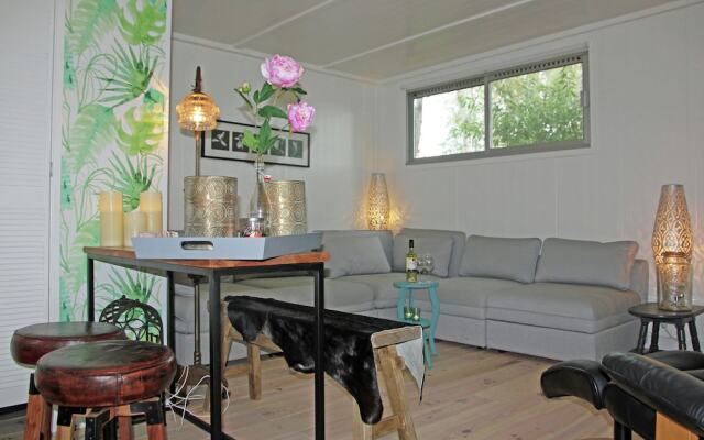 Cosy Holiday Home In Loosdrecht With Pool