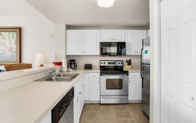 Majestic Beach Towers 1-407