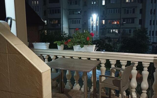 Yuzhny dvorik Guest house