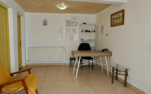 Alfredo Hostel