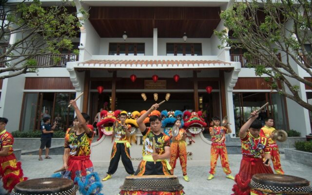 Vinh Hung Old Town Hotel