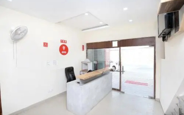 Hotel G R highway by OYO Rooms