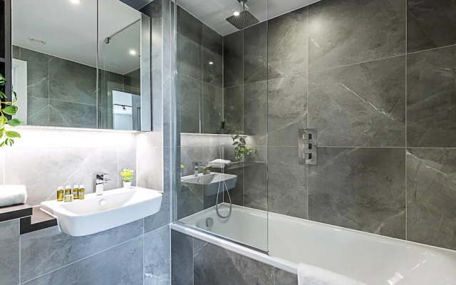 Luxurious West London Apartment