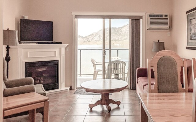 Desert Surfside Waterfront Accommodations