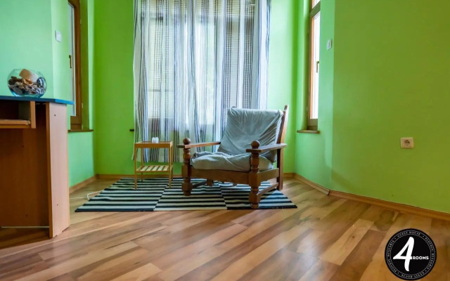 4 Rooms