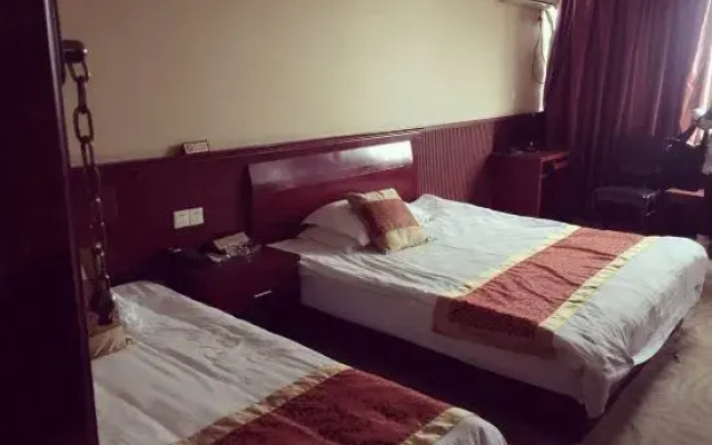 Longxian Hotel