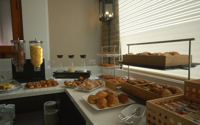 María Cristina Hotel