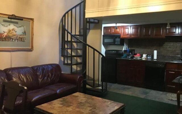 Plaza Suites Downtown New Orleans