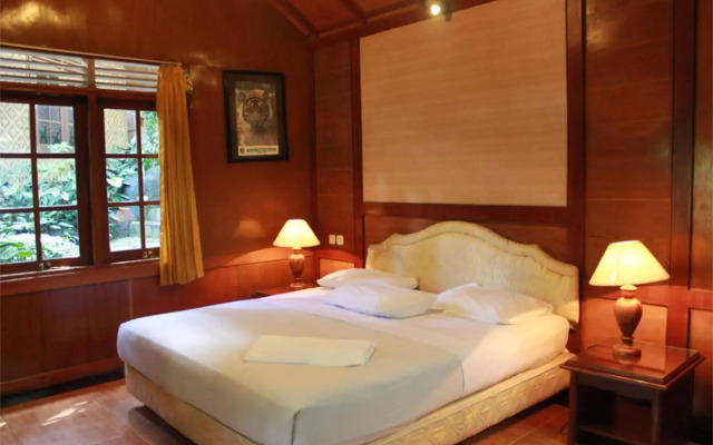 Taman Safari Lodge