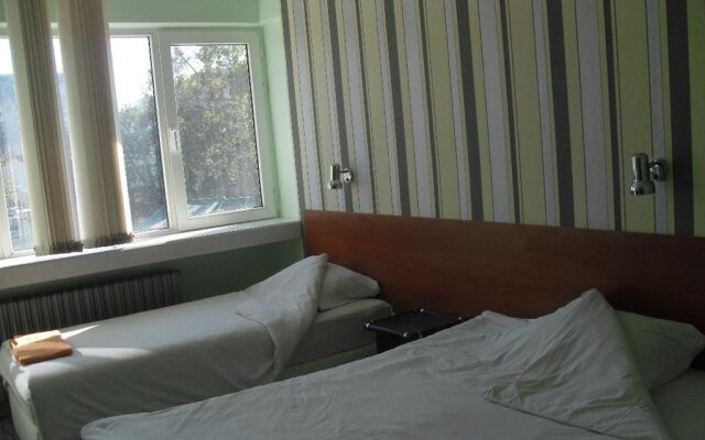 Hebros Hotel