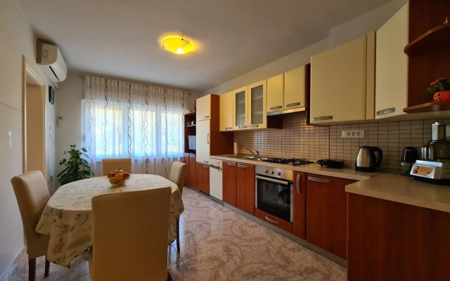 Apartment 1389