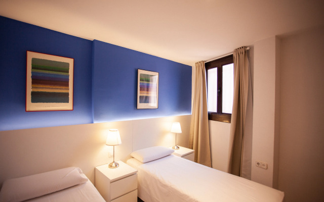 Las Ramblas Pasaje Bacardi Apartments