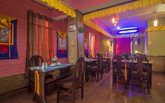 OYO 17039 Hotel Omkar