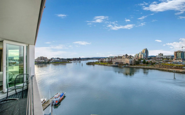 Victoria Regent Waterfront Hotel & Suites
