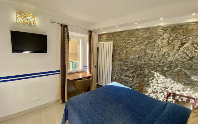 Giovanni Rooms Manarola