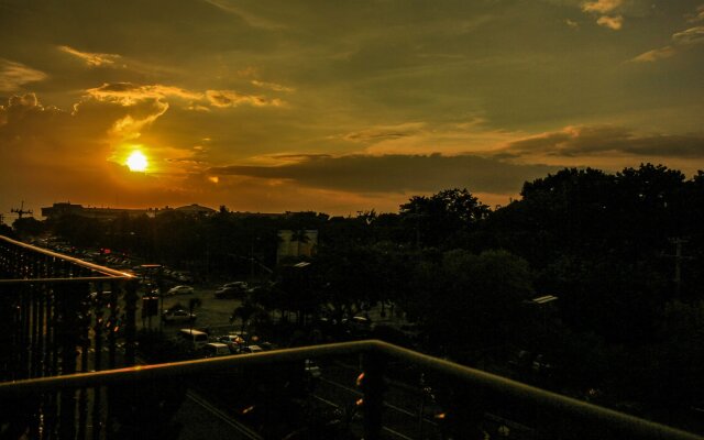 The Luneta Hotel