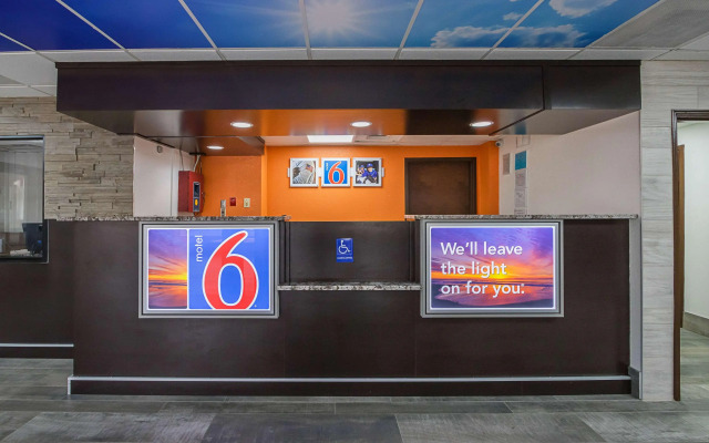 Motel 6 Savannah, GA - Midtown