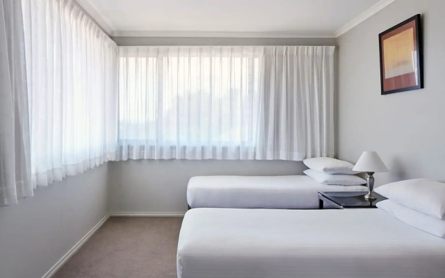Pinnacle Apartments
