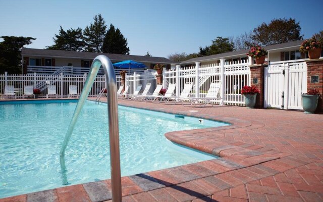 Breezeway Boutique Hotel