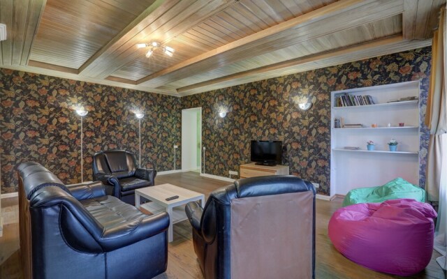 Apartments Millionnaya 11