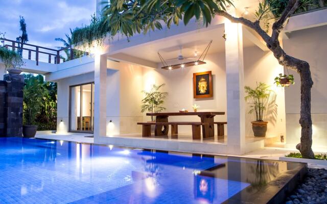 Sunset Paradise Villa Jimbaran 3003