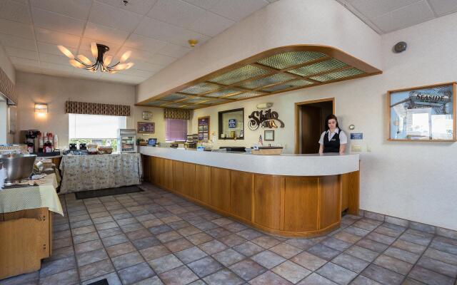 Red Lion Inn and Suites Seaside