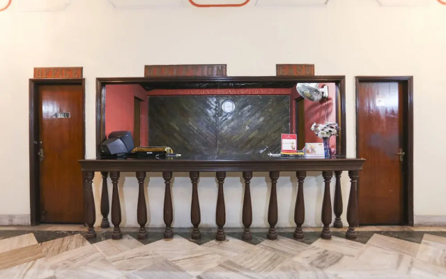 OYO 27783 Hotel Rajmahal Inn