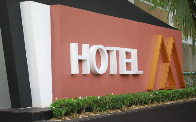 Hotel M