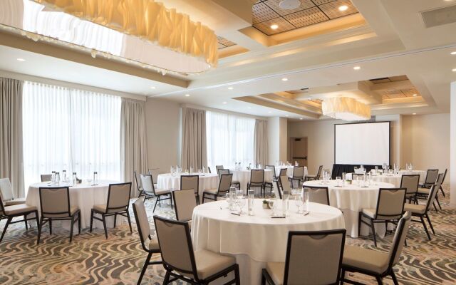 Hilton Santa Monica Hotel & Suites