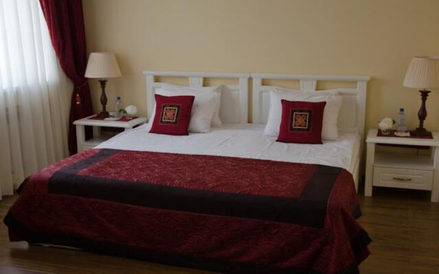 Jipek Joli Hotel