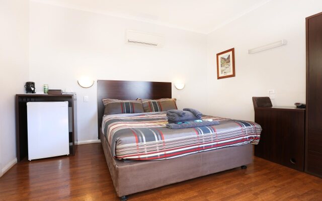 Mia Mia House in the Desert