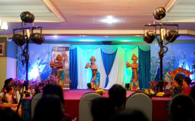 Bali Taman Beach Resort & Spa - Lovina