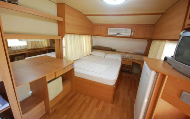 S3 Seahorse Beach Club & Hotel