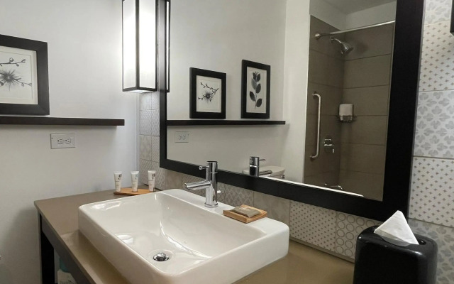 Country Inn & Suites by Radisson, Charlottesville-UVA, VA