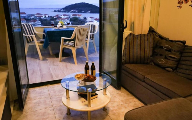 Franov Butique Residence