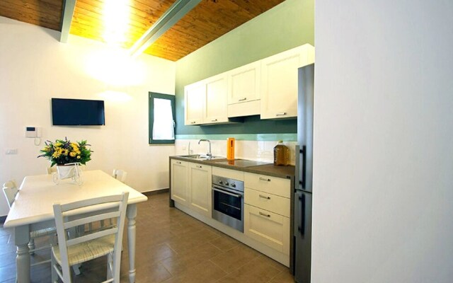 Apartment With one Bedroom in Montecastrilli, With Pool Access, Enclos