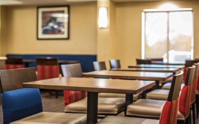 Comfort Inn Manchester Airport