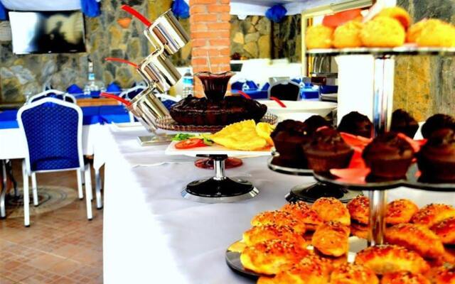 MAVi HOTEL