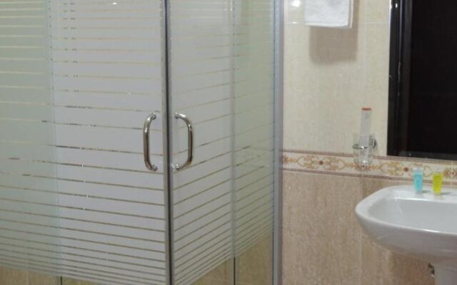 Larissa Suites