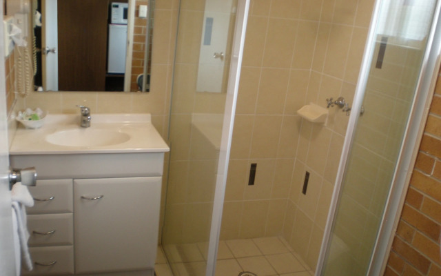 White Lanterns Motel